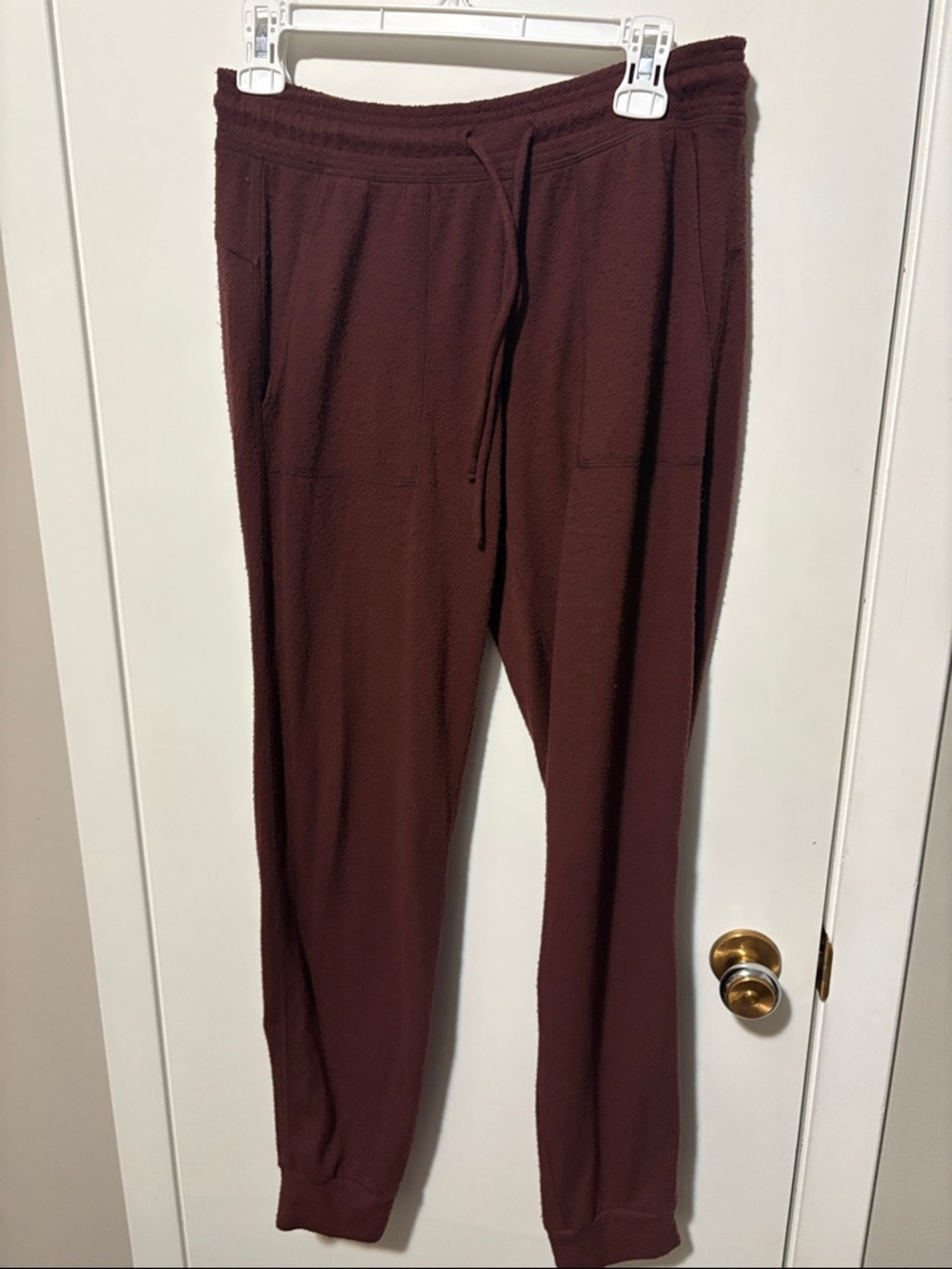 Alo Yoga Maroon Drawstring Joggers